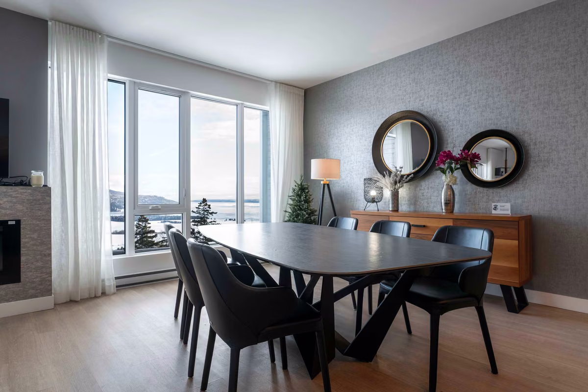 Salle à manger du condo 308 à aire ouverte, Aurea Charlevoix