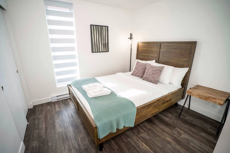 Chambre 2 du condo 310 avec lit queen, Aurea Charlevoix