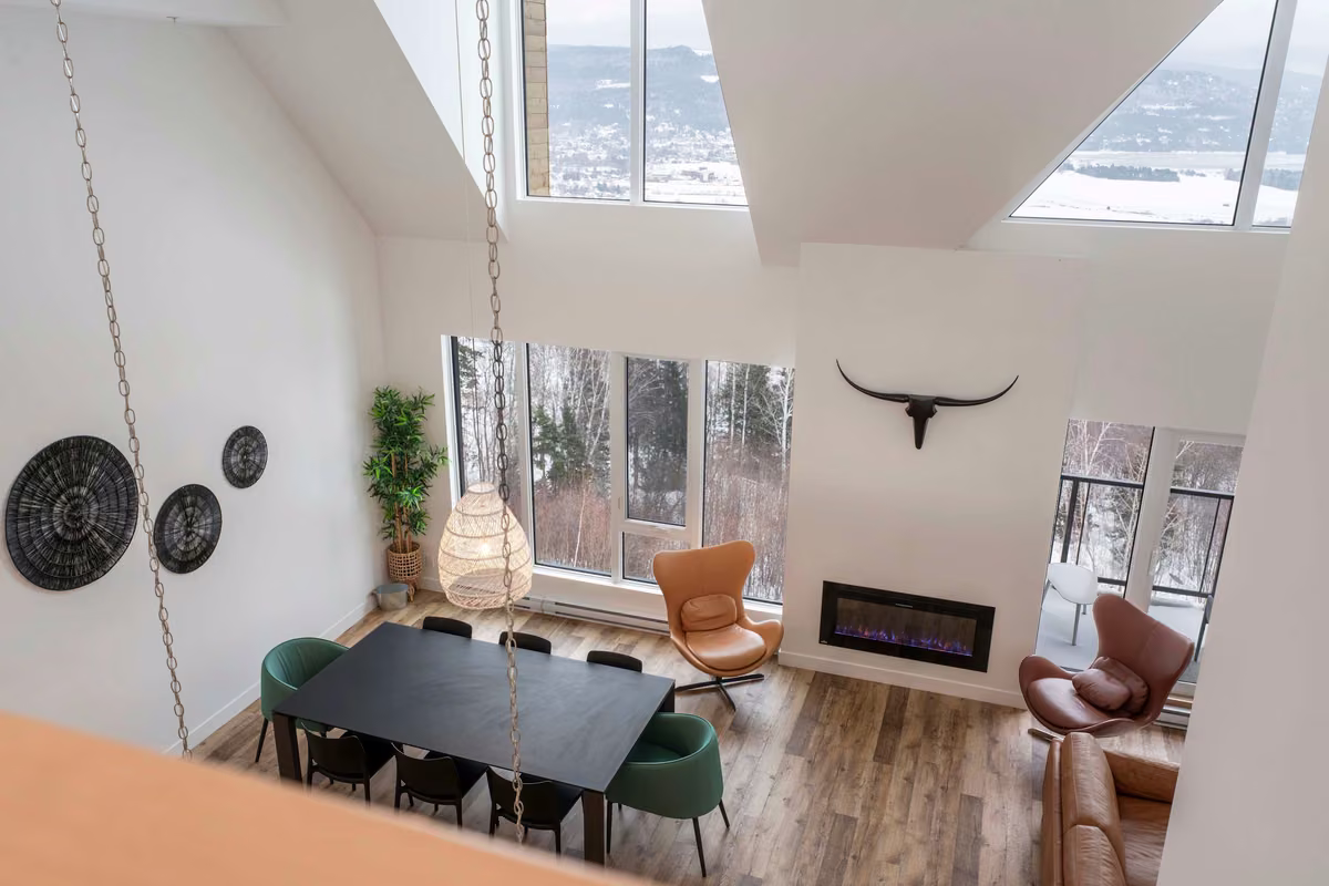 Salle à manger du condo 402 à aire ouverte, Aurea Charlevoix