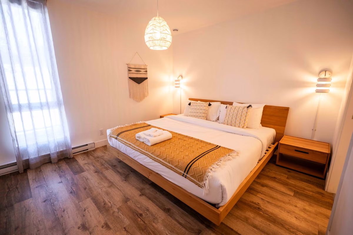 Chambre 1 du condo 402 avec lit king, Aurea Charlevoix