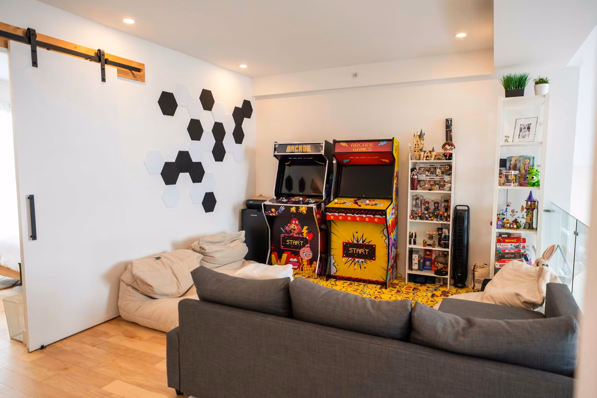 Espace de jeux du condo 403 avec baby-foot, Aurea Charlevoix