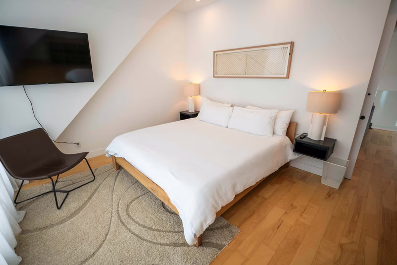 Chambre 1 du condo 403 avec lit king, Aurea Charlevoix