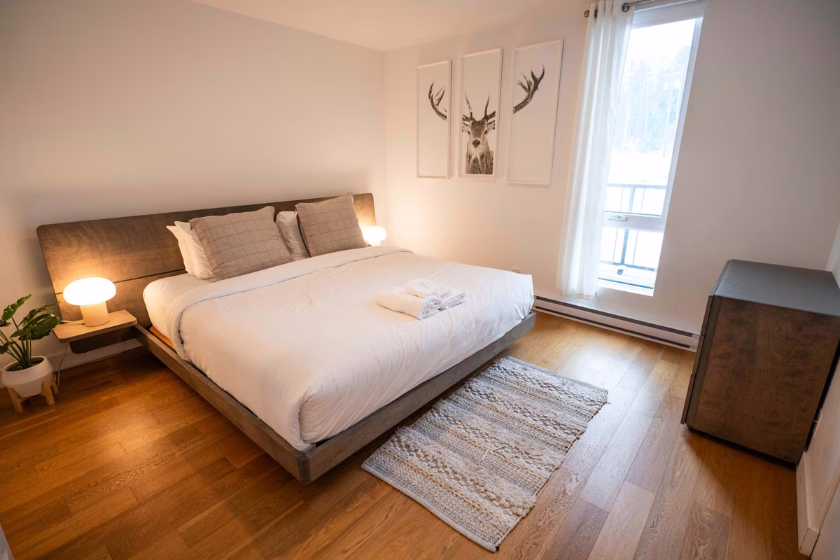 Chambre 2 du condo 406 avec lit queen, Aurea Charlevoix