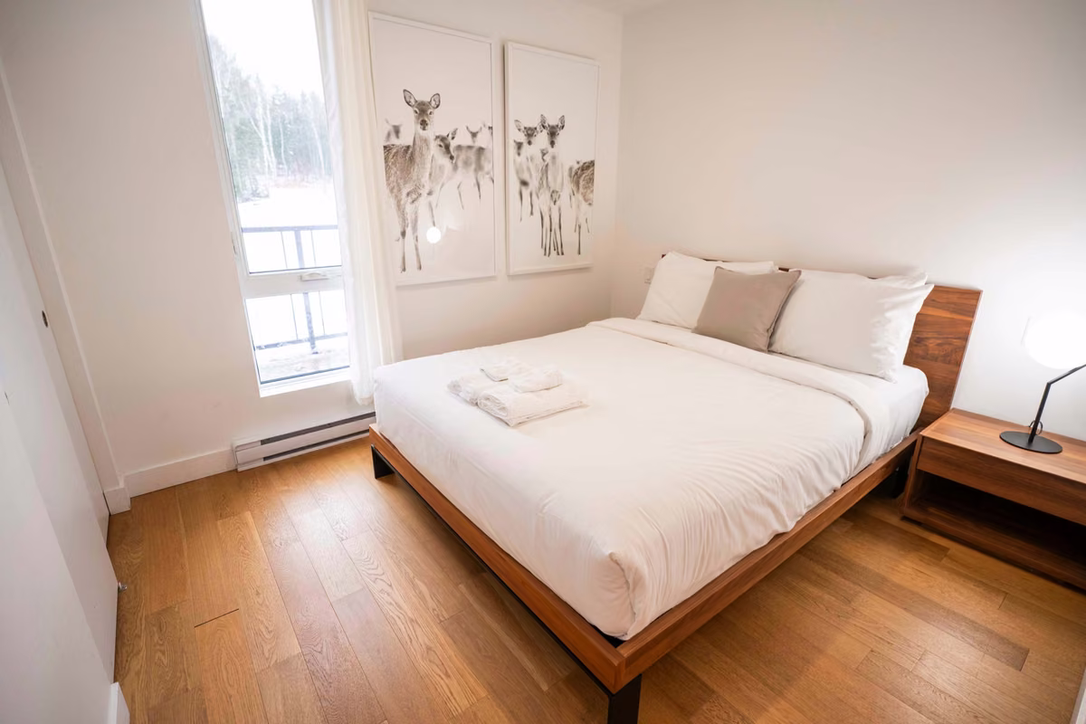 Chambre 1 du condo 406 avec lit king, Aurea Charlevoix