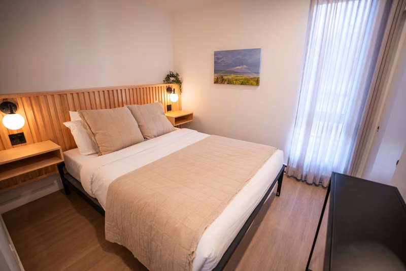 Chambre 2 du condo 411 avec lit queen, Aurea Charlevoix