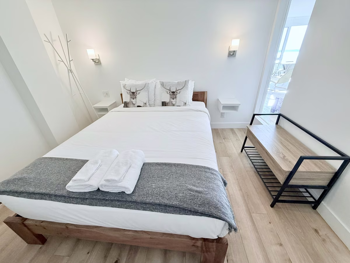 Chambre du condo 101 avec lit double, Aurea Charlevoix