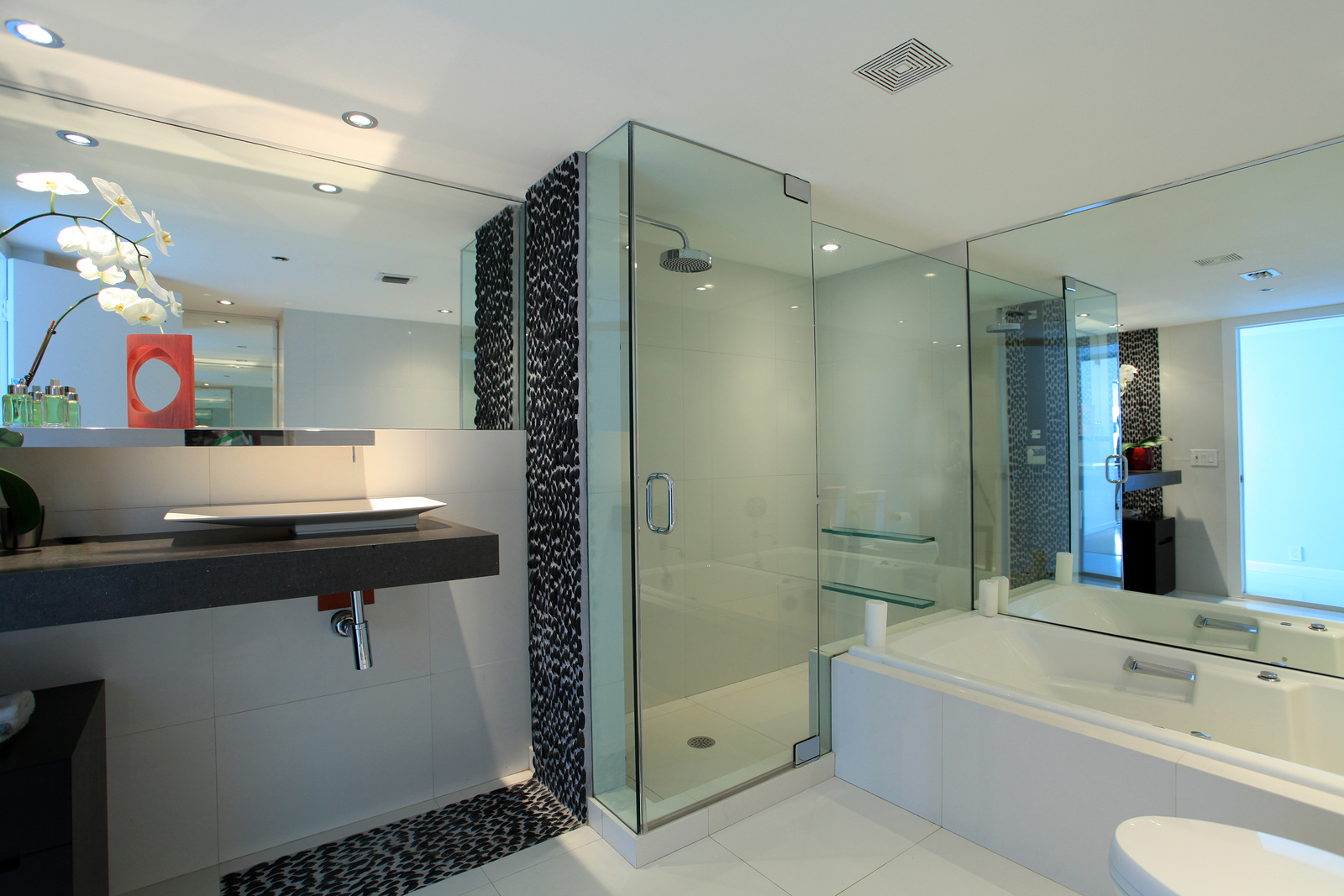 glass-shower-installation-smyrna