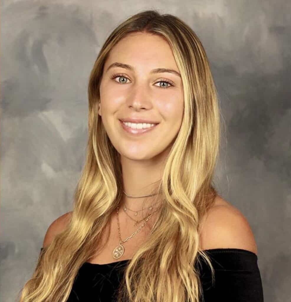 Headshot of Amanda Brooks