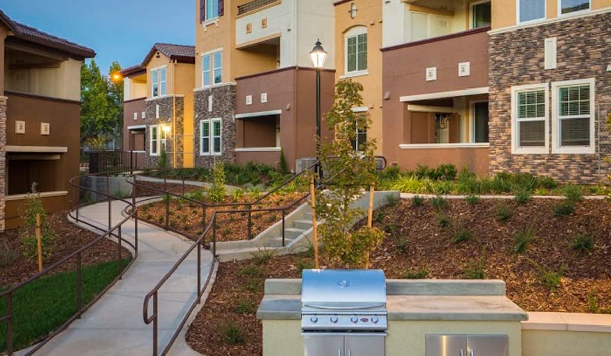Building and grilling area