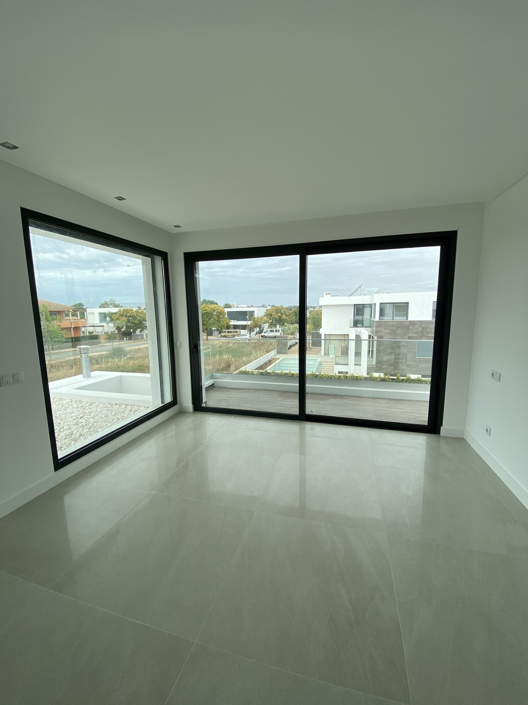 Alsakia 54, quarto com vista sobre o jardim