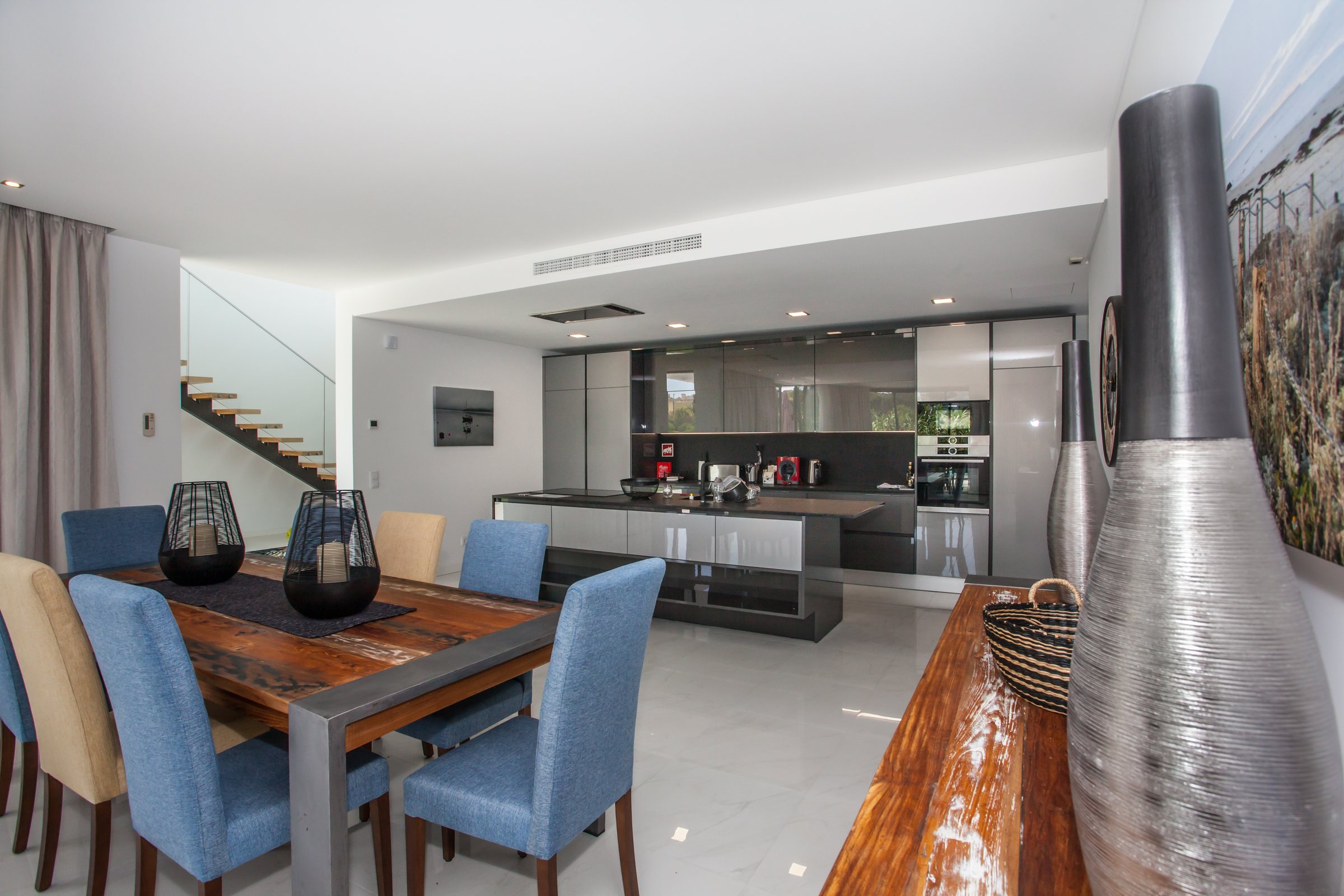 Casa Santana, sala de jantar e cozinha