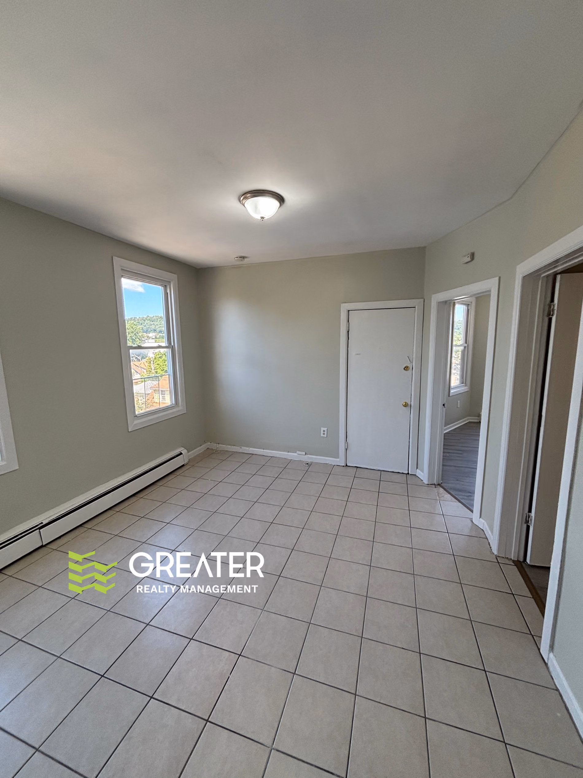 42 Doremus St #5 — photo 4 of 9