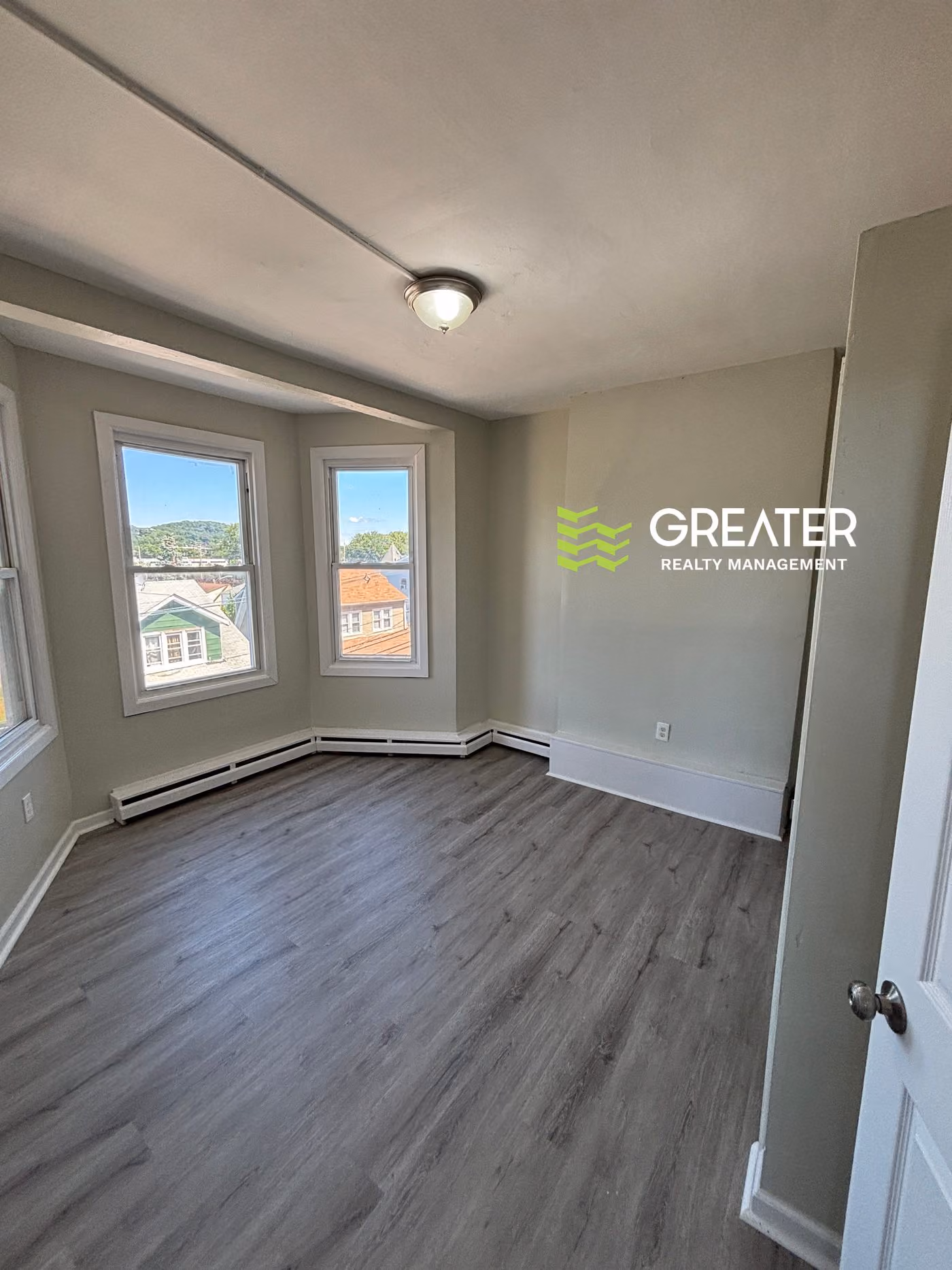 42 Doremus St #5 — photo 2 of 9