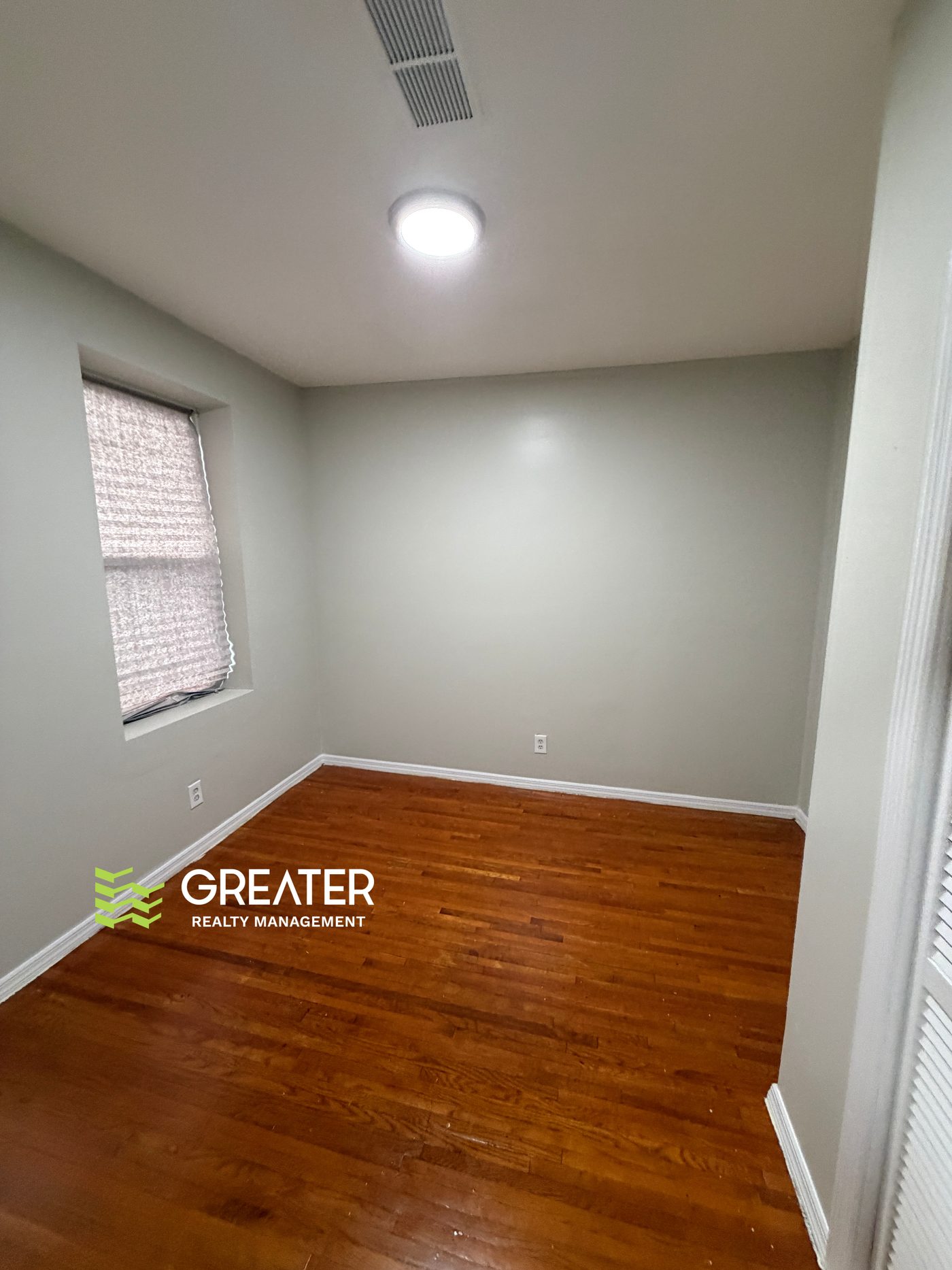 210 N 15th St, East Orange, NJ