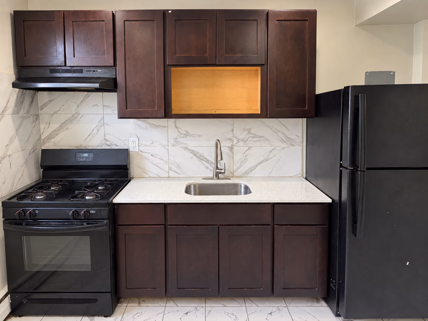 111 Lincoln Ave, Newark, NJ