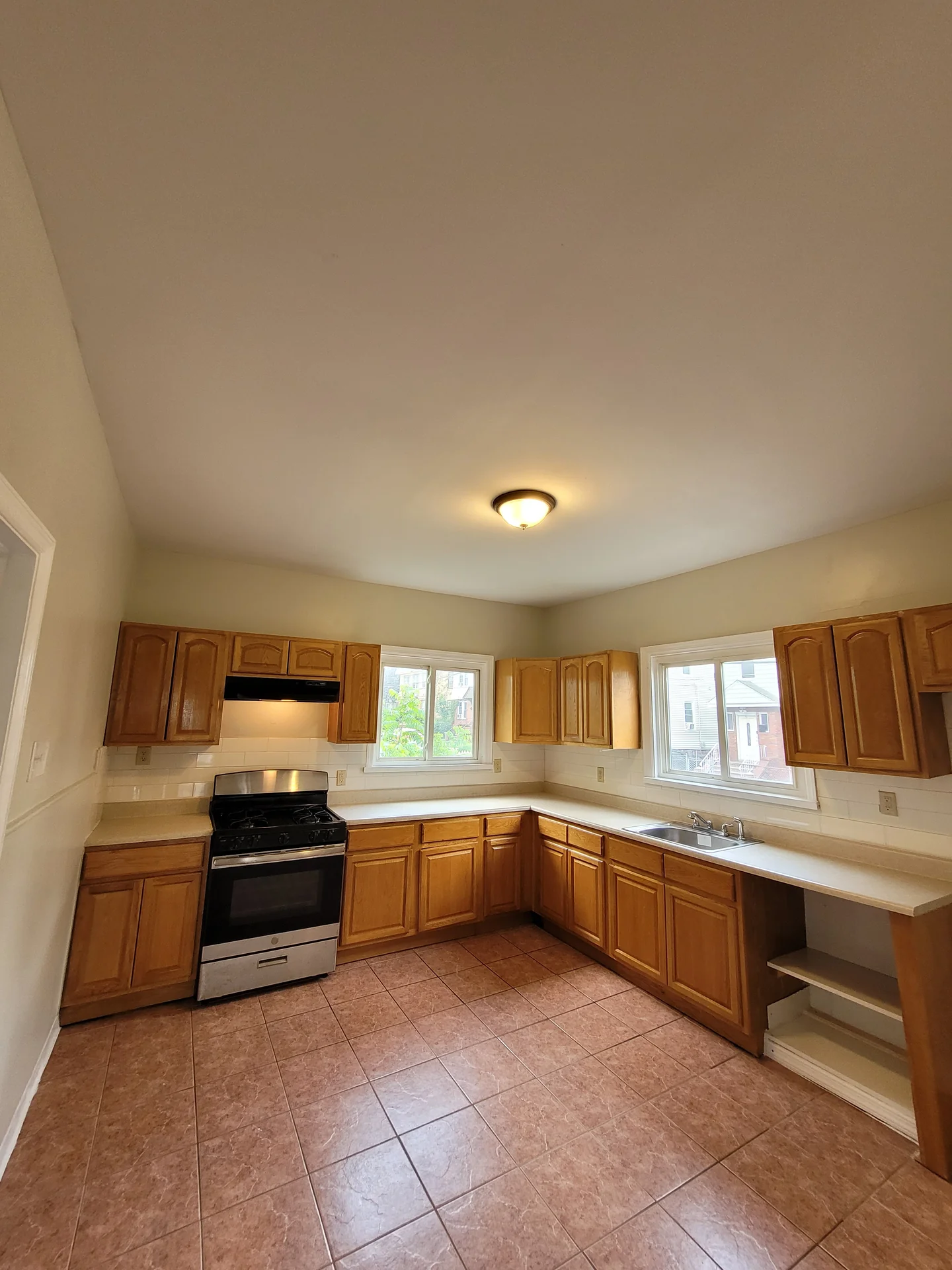 97 University Pl, Irvington, NJ