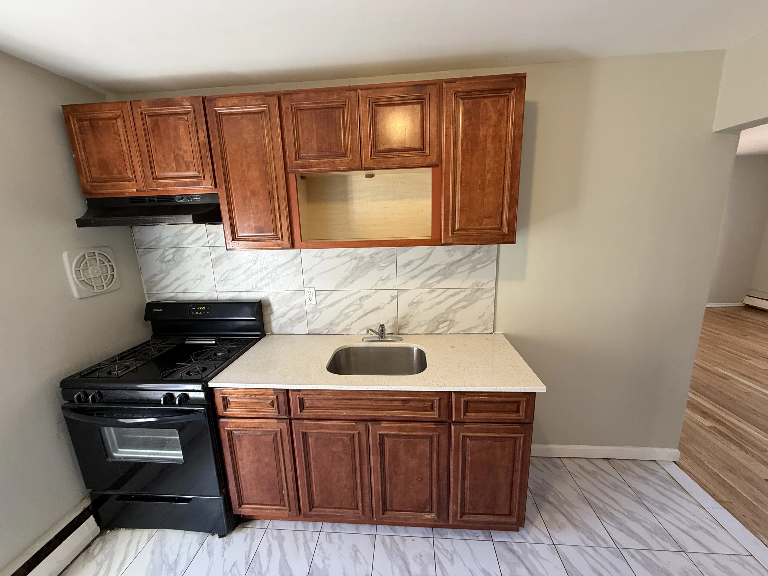 111 Lincoln Ave, Newark, NJ