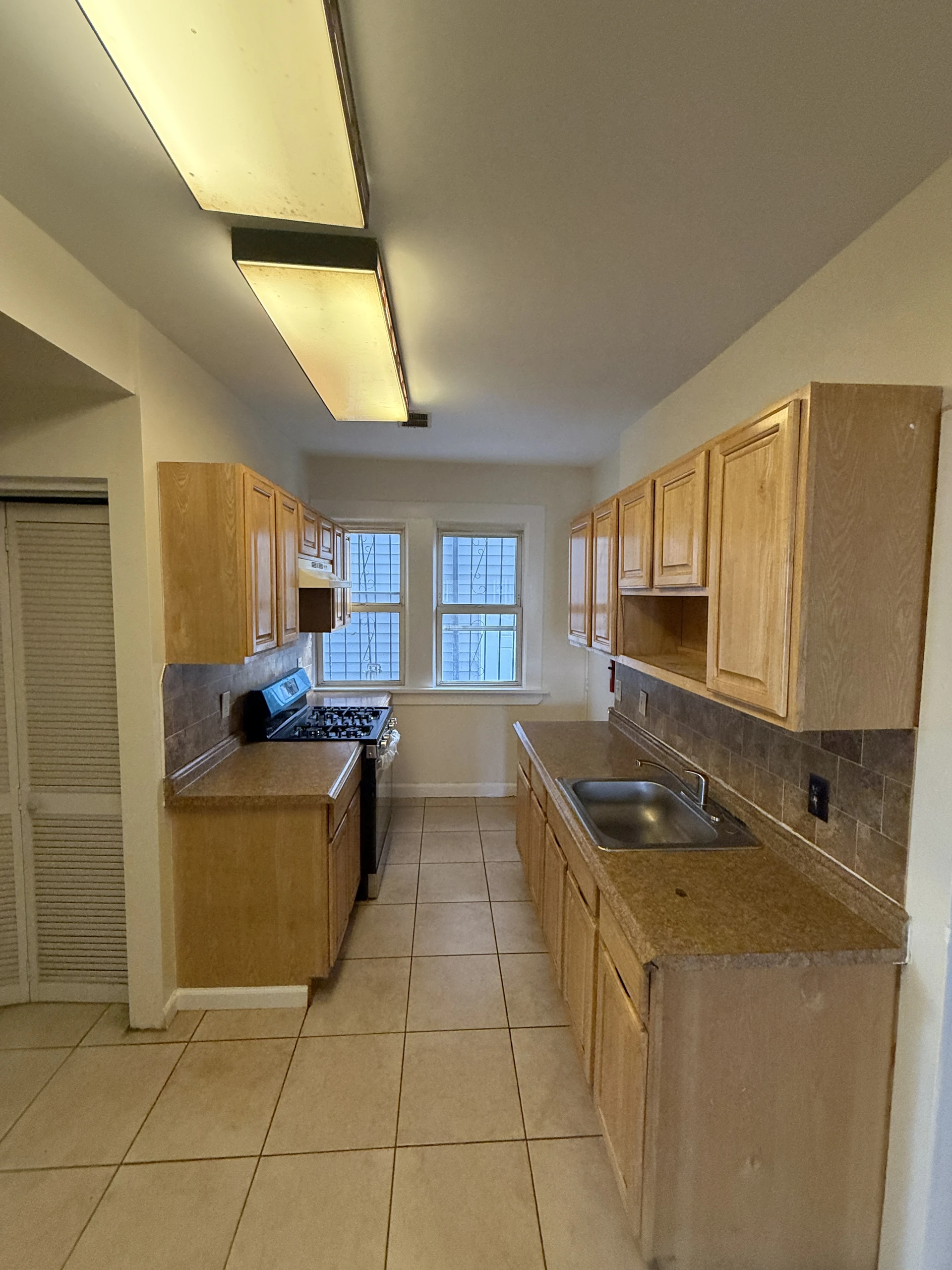 226-230 Ellis Ave, Irvington, NJ