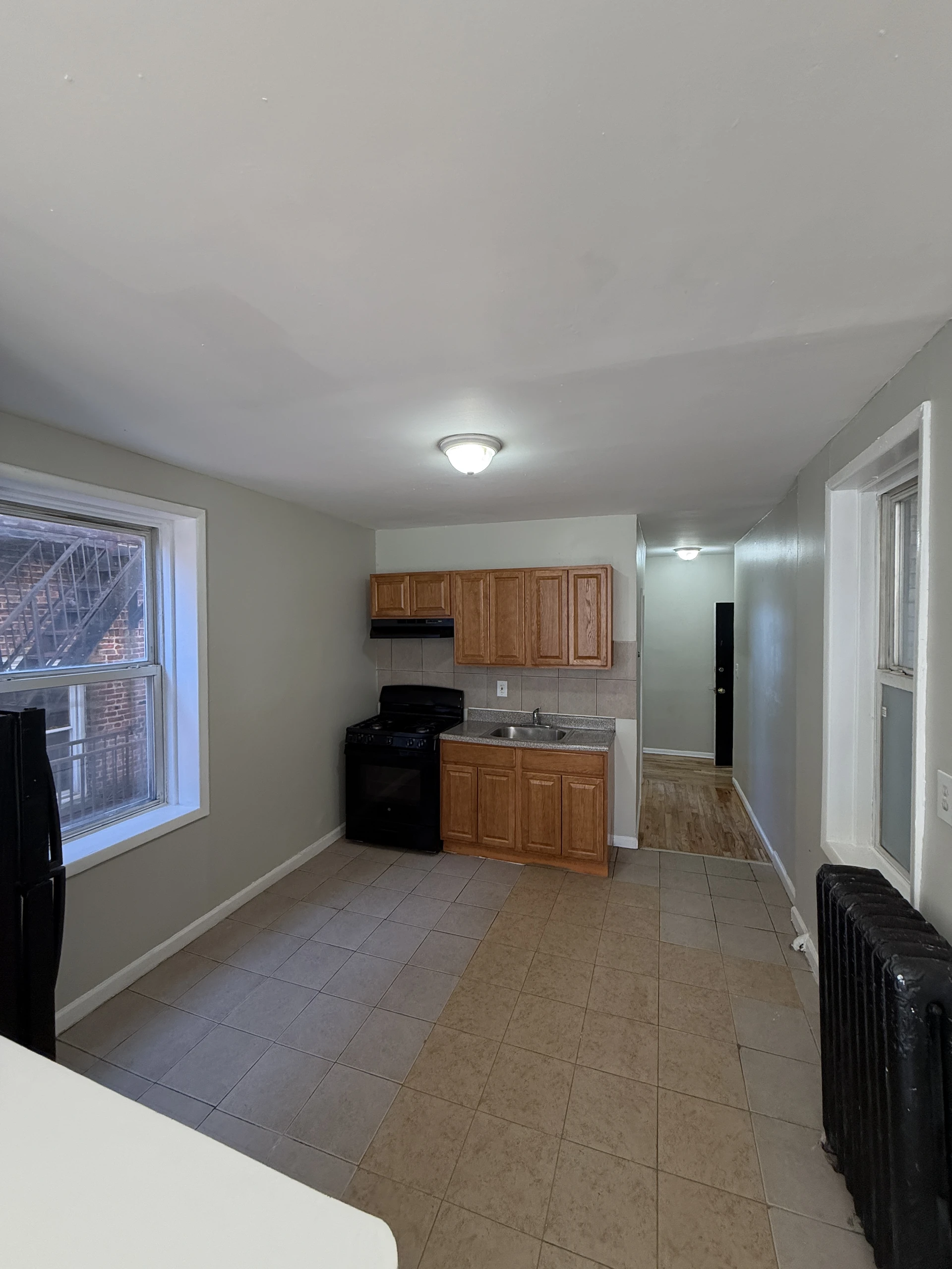 76 N 9th St, Newark, NJ