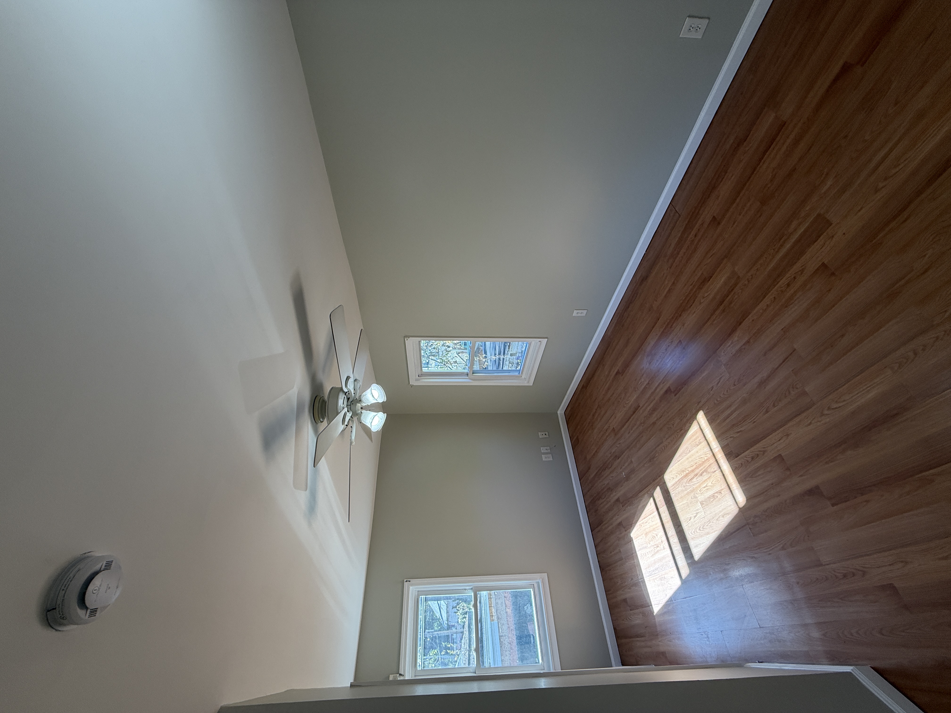 204 N 7th St #4 — photo 2 of 5