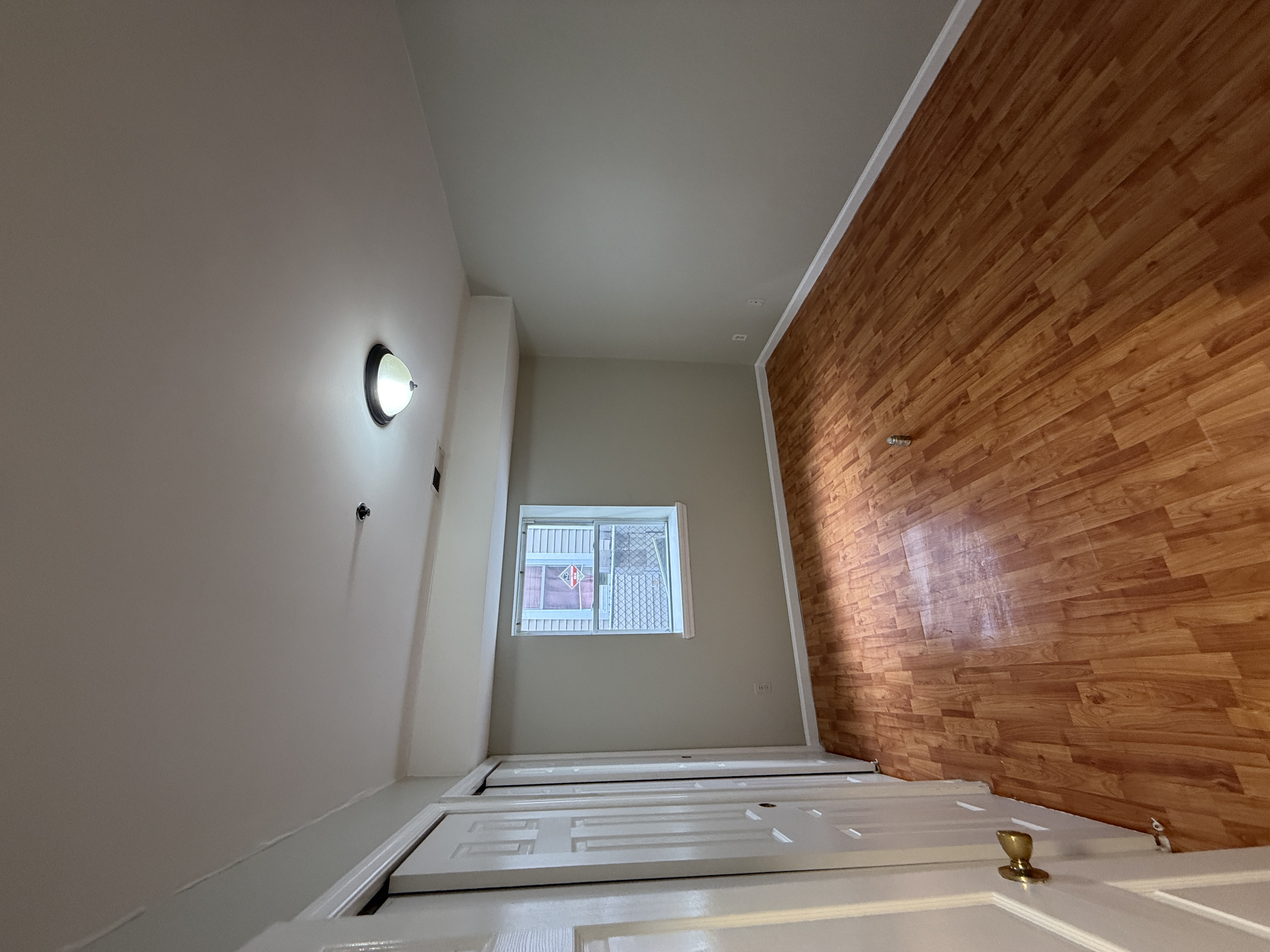 204 N 7th St #B1 — photo 3 of 5