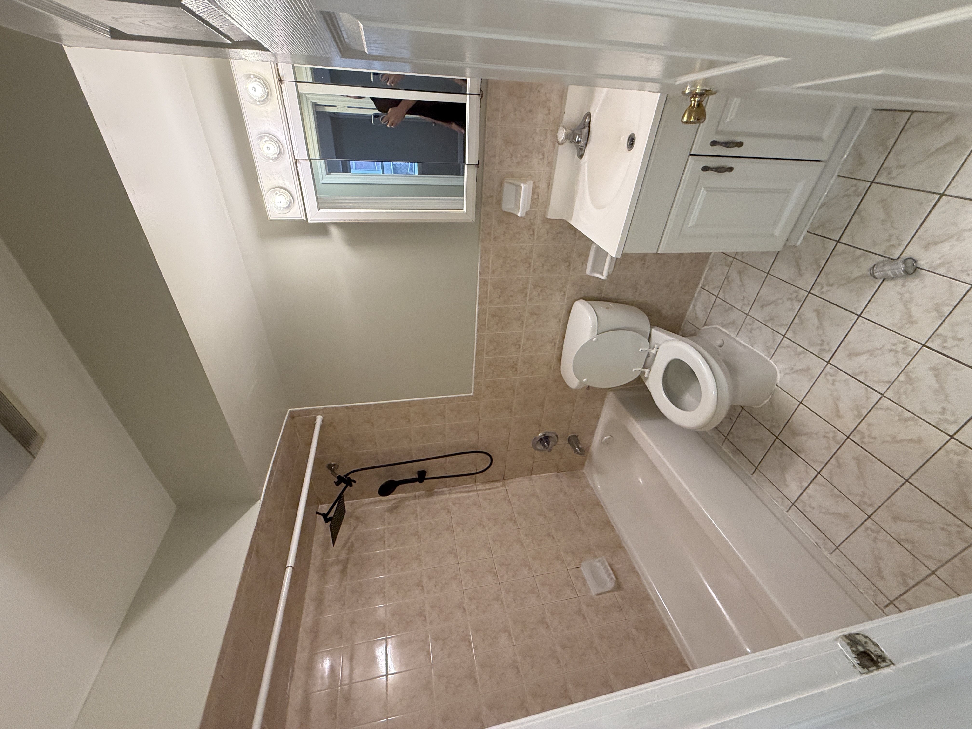 204 N 7th St #B1 — photo 5 of 5