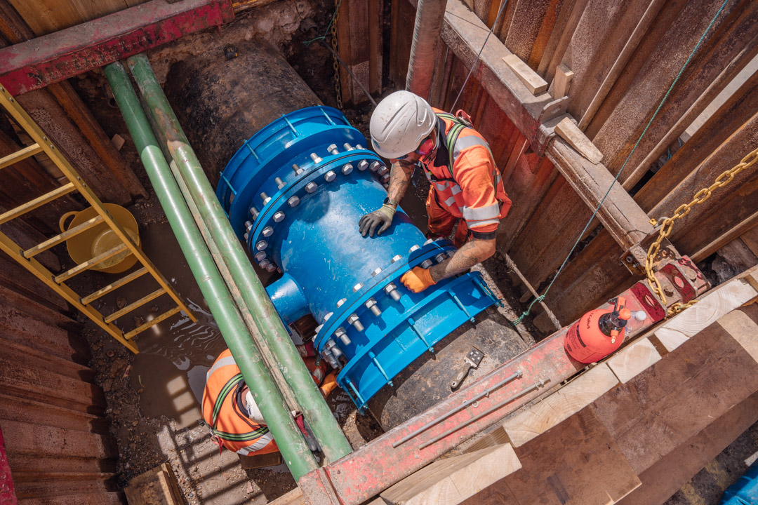Cullen Utilities crew fusion-welding a clean water main