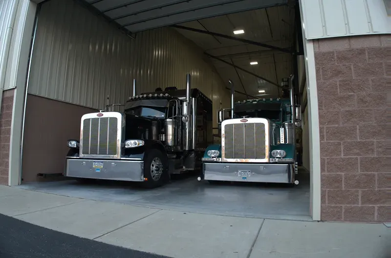 Extend the life of your Peterbilt 220 EGR and DPF system with seven practical tips for regeneration, soot control, EGR care, cooling-system maintenance, and early fault detection.