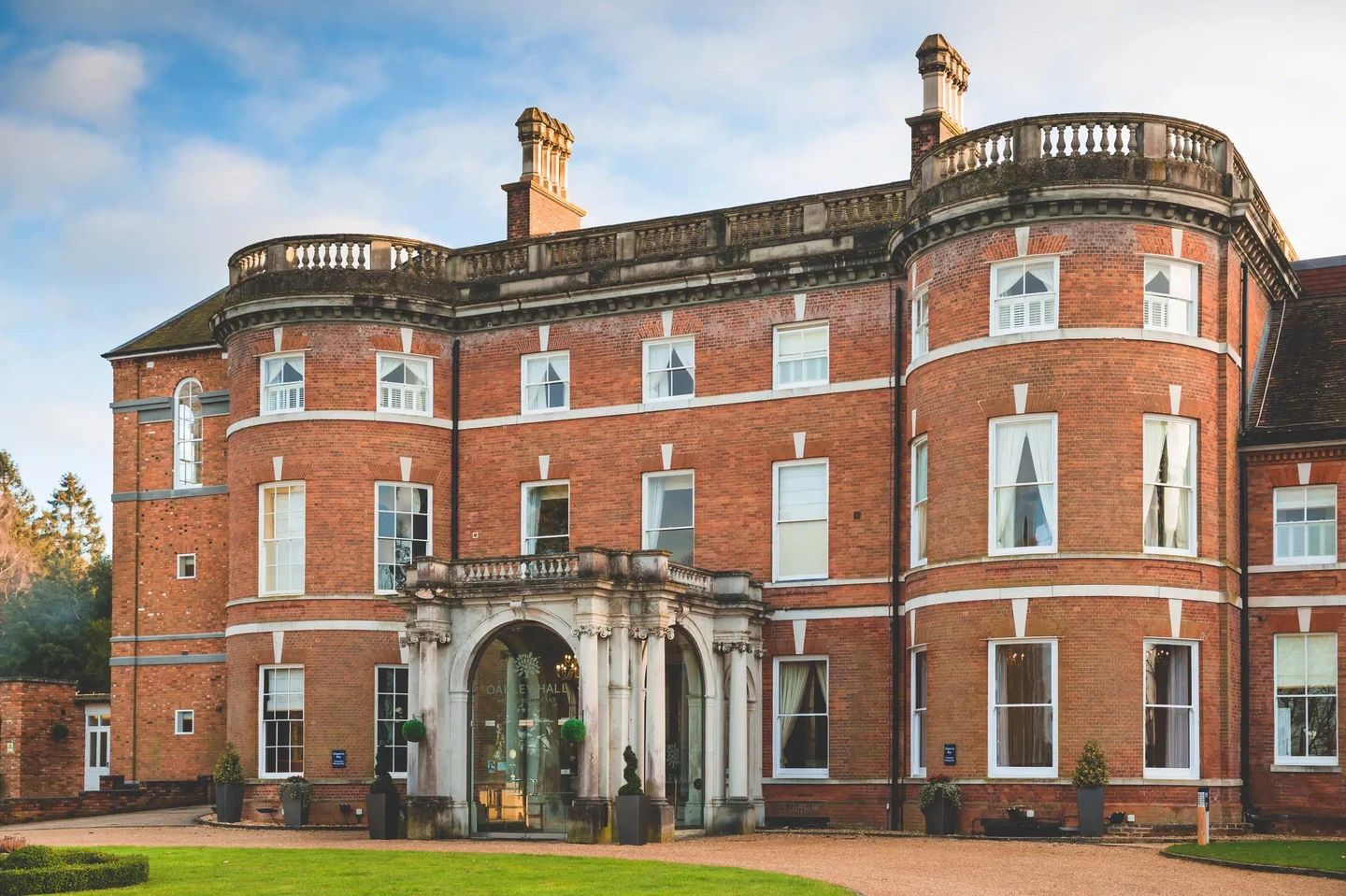 Growing wedding enquiries for Oakley Hall Hotel