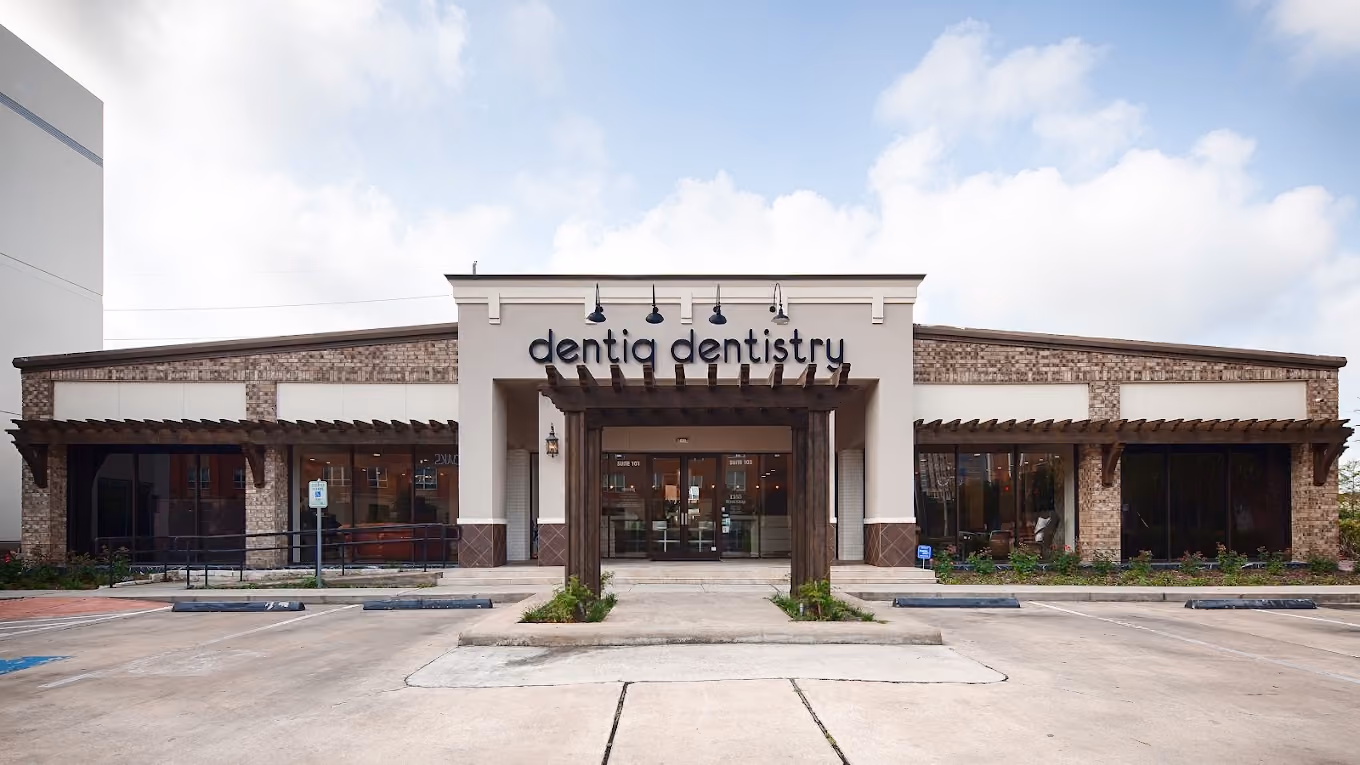 Dentiq Dentistry Houston patient story video thumbnail