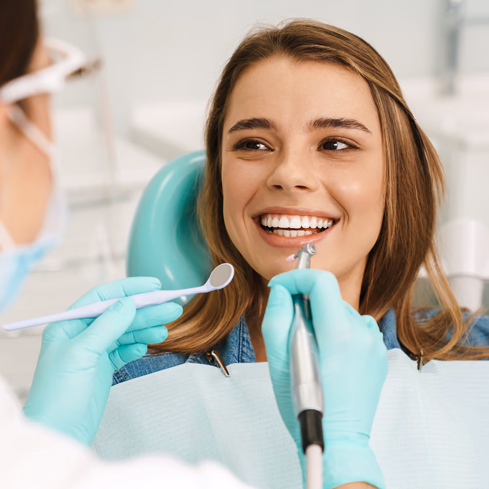 Smile makeover before and after at Dentiq Dentistry Houston