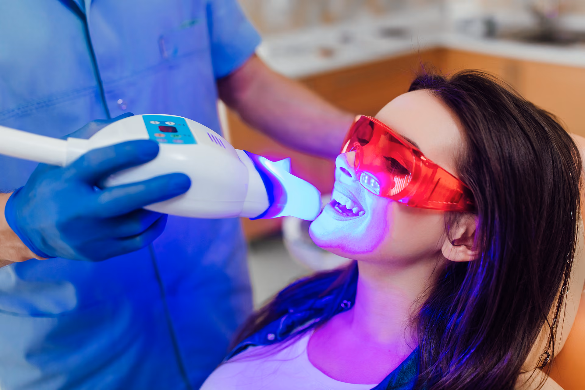Professional teeth whitening in Houston, TX at Dentiq Dentistry