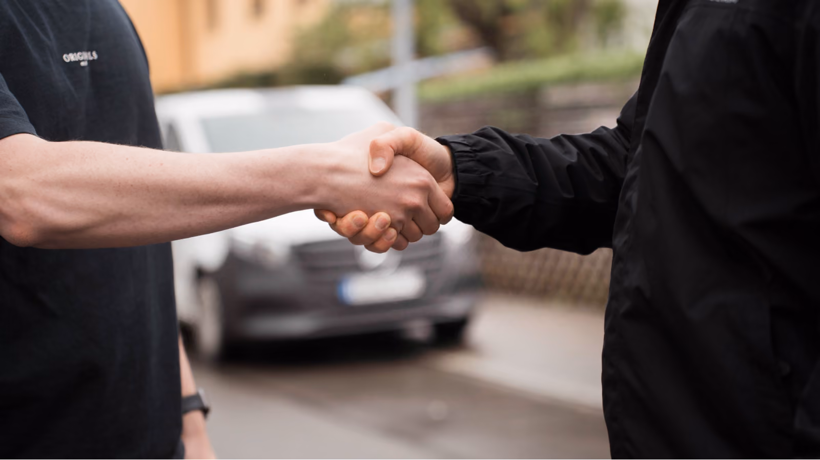 Handschlag mit einem Kunden