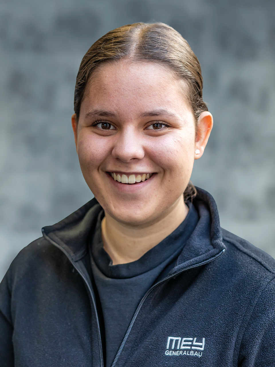 Porträt Emily Fuhrer, Zentrale Assistenz (Auszubildende)