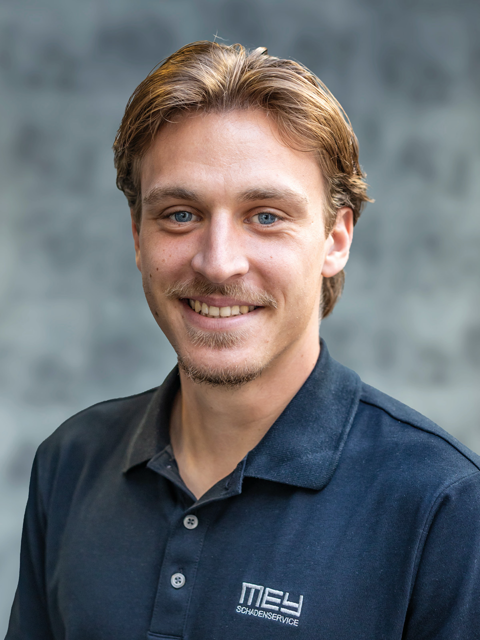 Porträt Viktor Farkas, Zentrale Assistenz