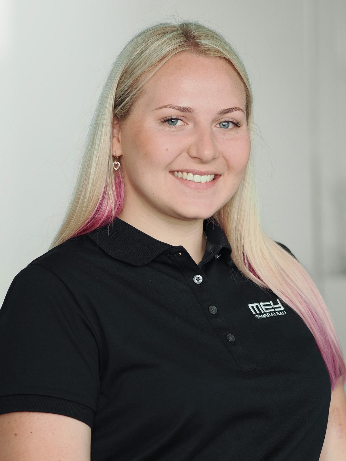 Porträt Marie Sauter, Bau- und Projektleiterin