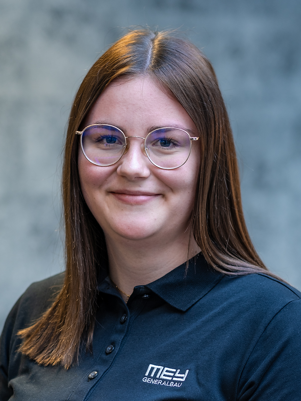 Porträt Julia Schramm, Zentrale Assistenz