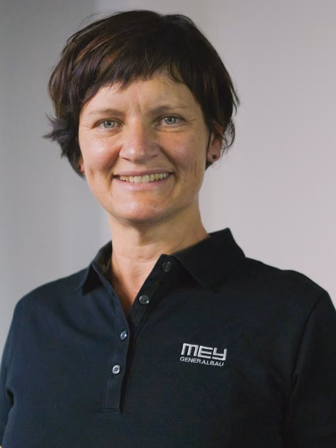 Porträt Edith Erkenbrecher, Prokuristin - Bereichsleiterin Umbau und Modernisierung