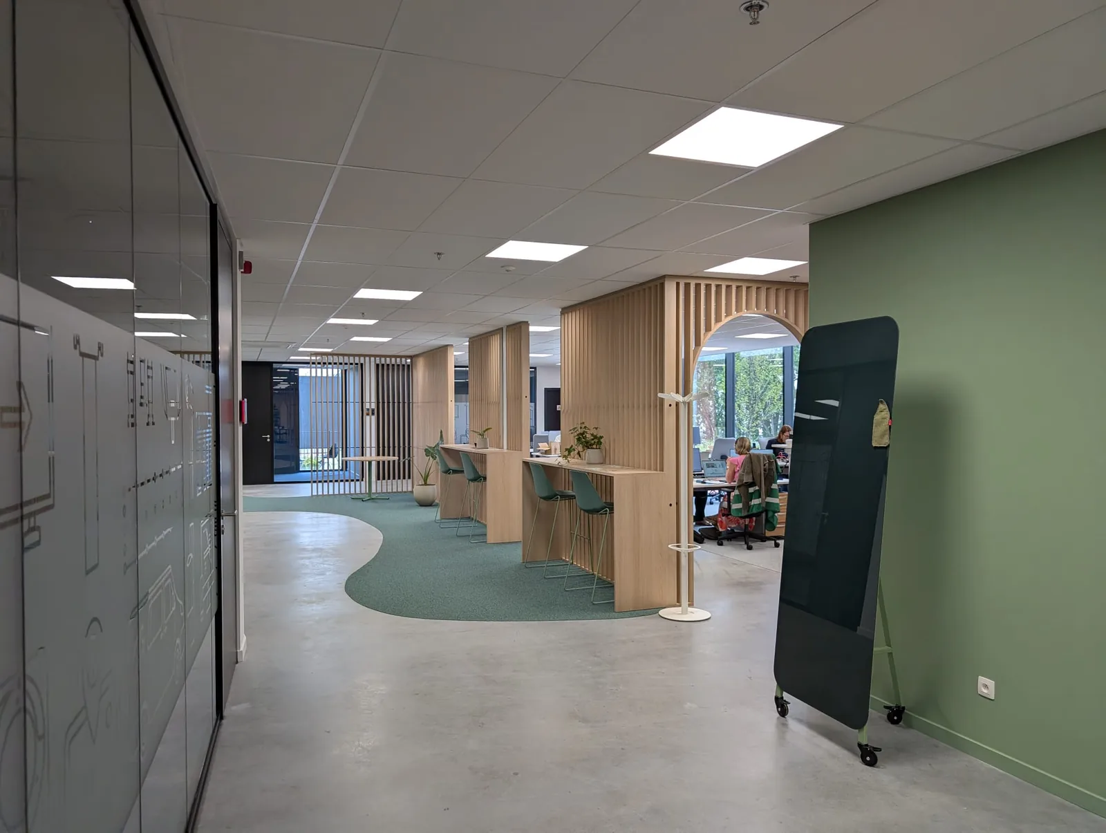 Kantoren van ADB Safegate in Machelen, elektrische installatie door Van Vooren