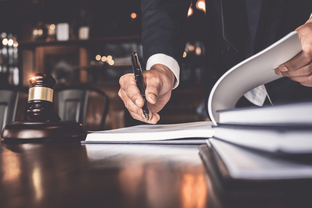 When Should I Hire a Charleston Business Attorney?