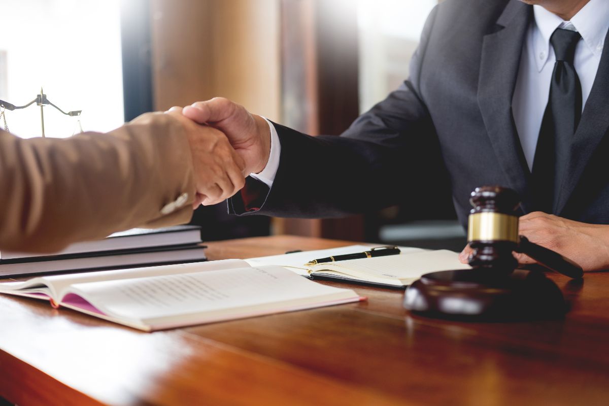 How Can a Business Lawyer Help You Manage and Resolve Shareholder Disputes?