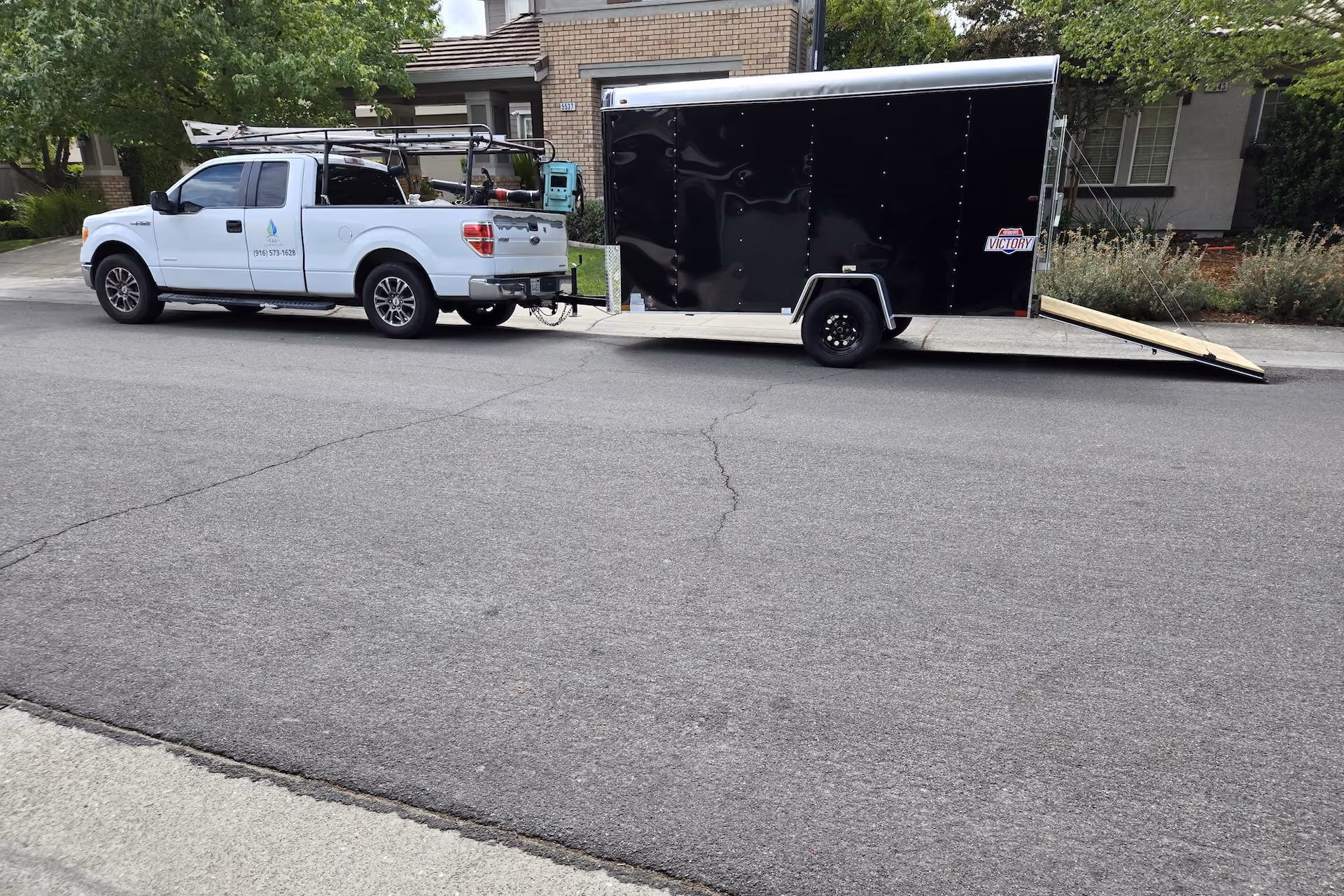 E&E Lawn Care trusted lawn care and landscaping company serving Sacramento, California