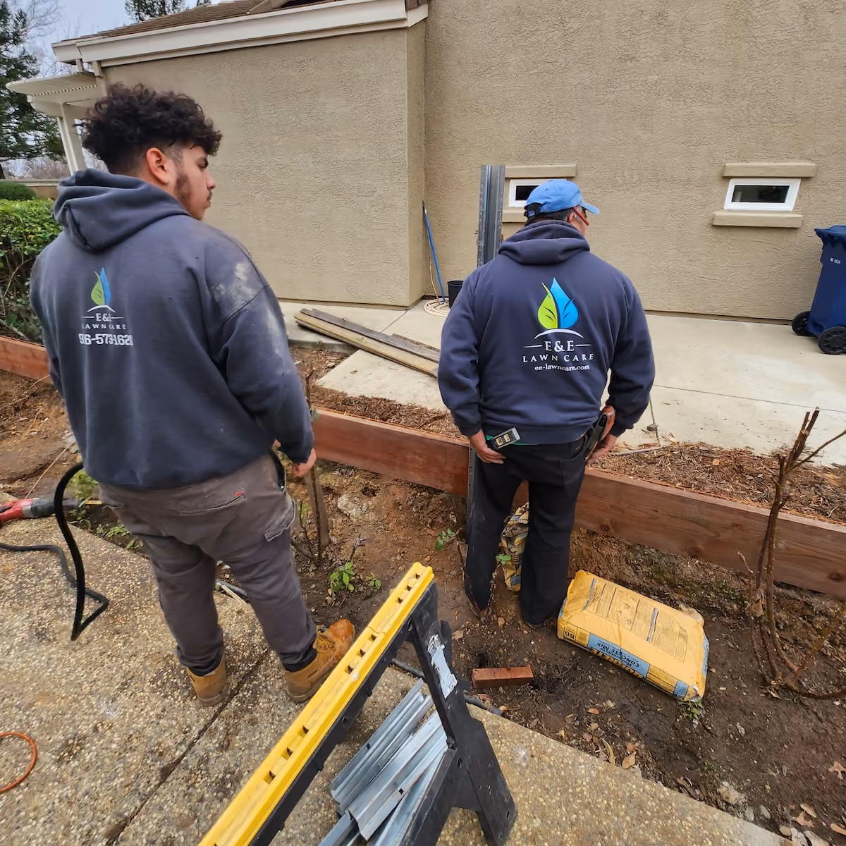 E&E Lawn Care professional lawn and landscaping team in Sacramento, California
