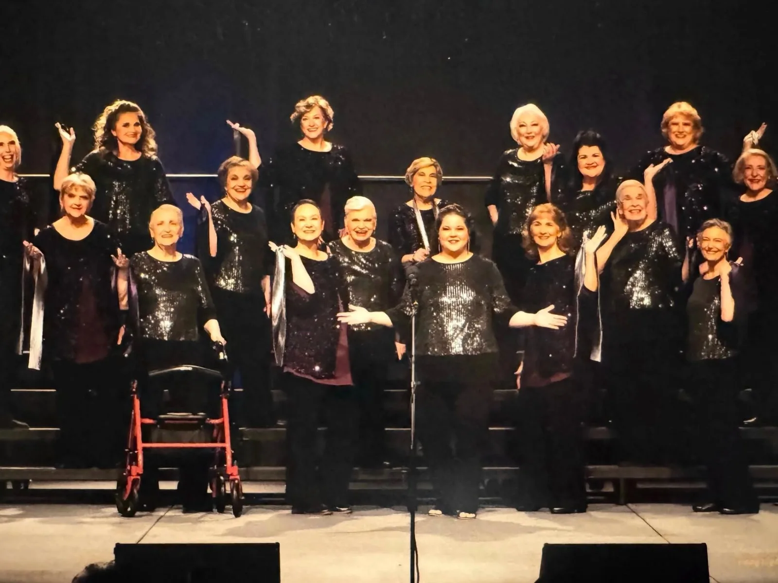 Columbia River Chorus singing holiday music