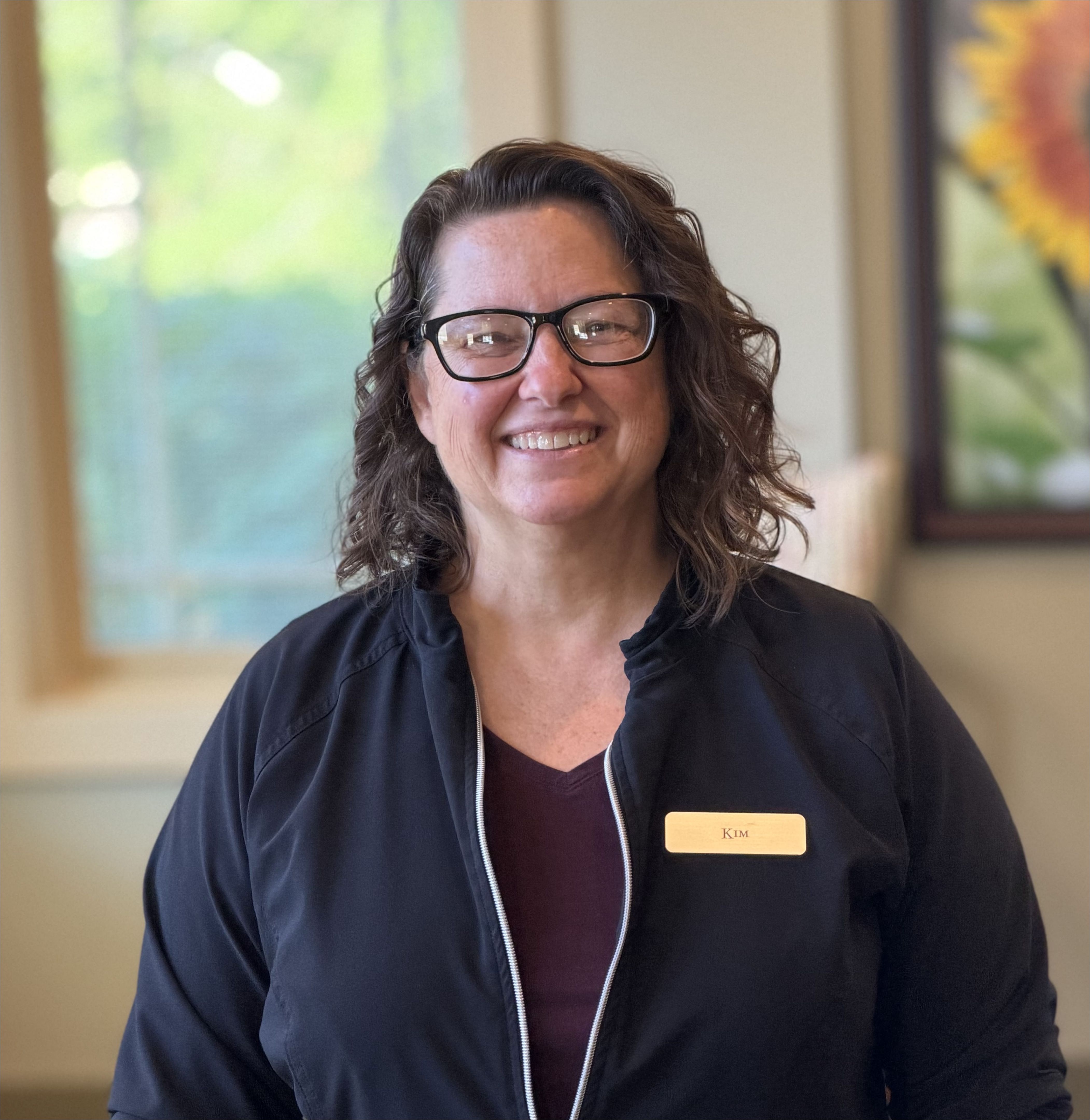 Kim Leushel, front desk