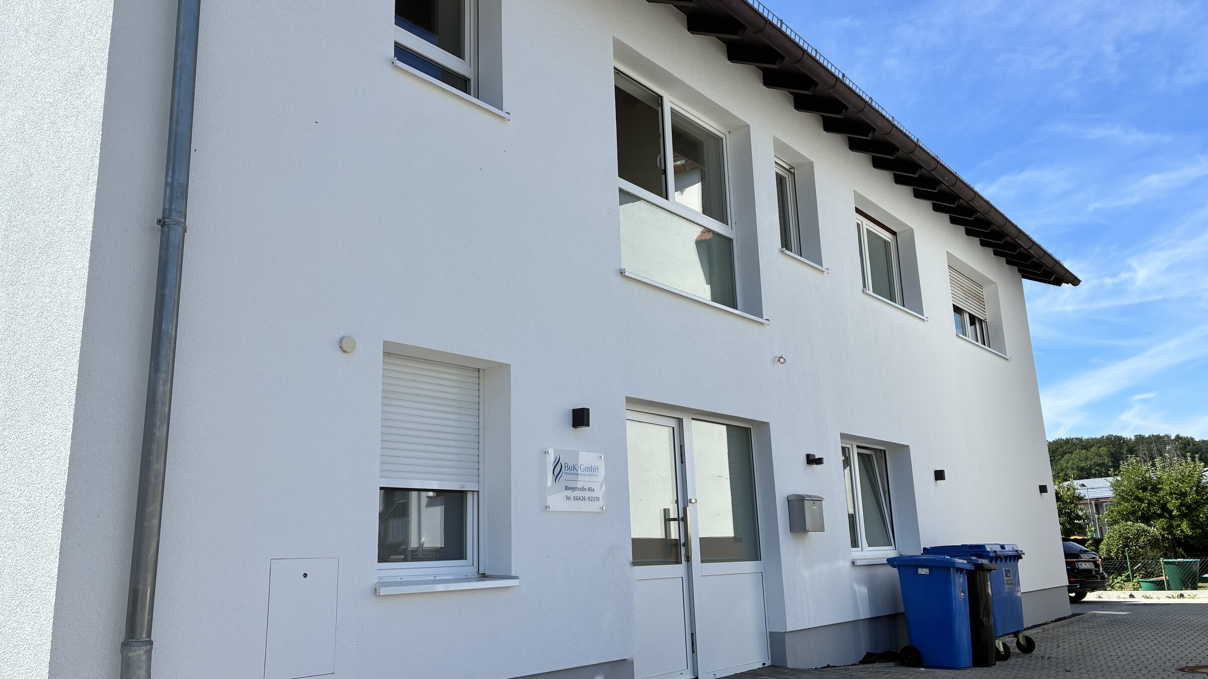 Kanzleigebäude der B u K Steuerberatungsgesellschaft mbH in der Ringstraße 40a in Fronhausen