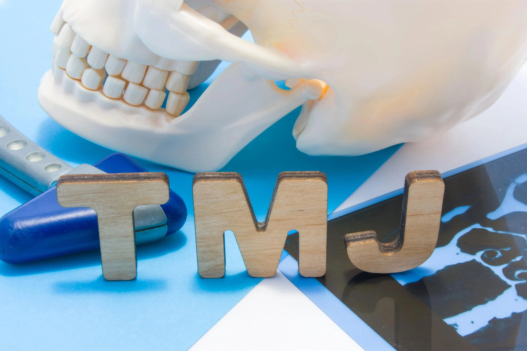sign that says tmj