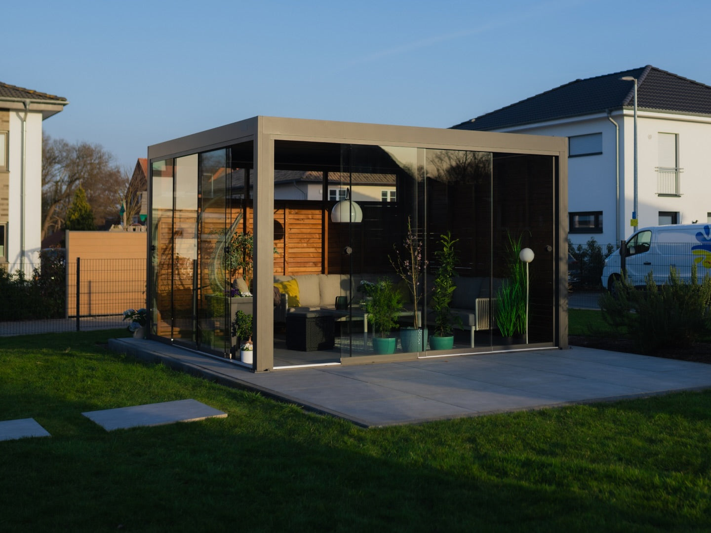 Pergola mit Seitenwänden als Zubehör
