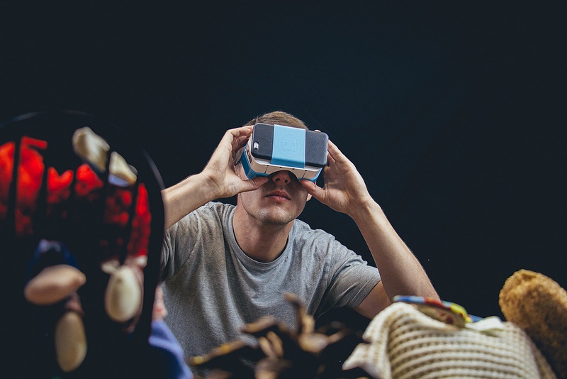 Mike Godlewski testing a Tiny Eye world with Google Cardboard