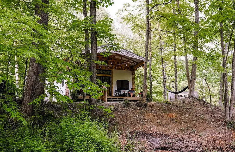Gorgeous cabin in rural Wayne County